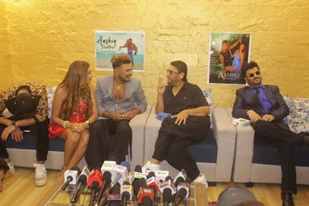 Bollywood’s Dilip Sen, Actress Mahi Sharma And Shivaji Shendge Arrived To Congratulate Mohan Nair’s Play BHASMANCHAL