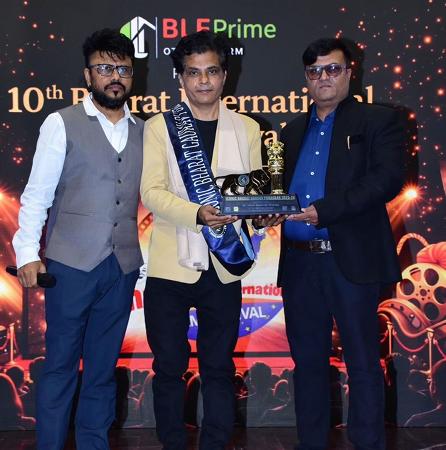 फिल्म निर्माता विकास शर्मा  आइकॉनिक भारत गौरव पुरस्कार से सम्मानित