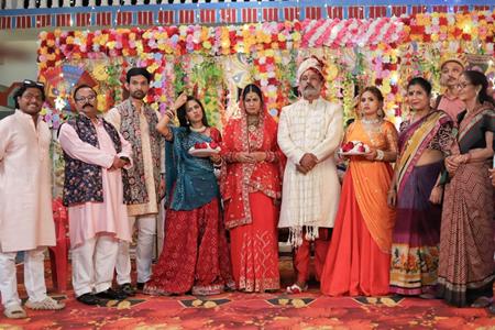 भोजपुरी सिनेमा में नया ट्रेंड शुरू होगा ‘वीआईपी बहू’ की आधुनिक शादी से, निर्देशक मनोज ओझा रच रहे हैं इतिहास