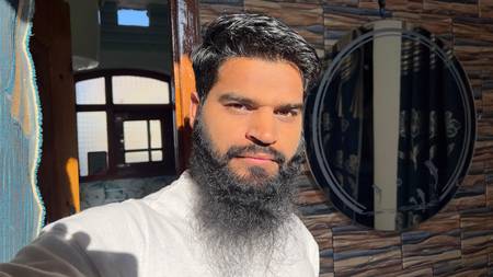 Weaving Tradition With Trend: How 26-Year-Old Suhail Shafi Is Redefining Kashmir’s Garment  Embellishment Industry.