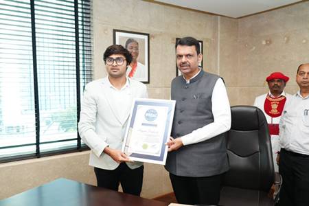 CM Devendra Fadnavis Felicitates Samudra Jetha Aryan Singh Dadiala At Mantralaya