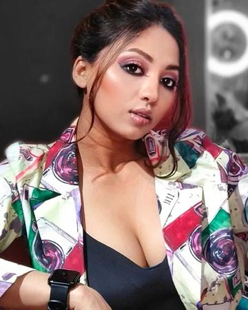 Jayeta Gargari A Sought After Model, Fashion  Influencer, Motivator & An Entrepreneur