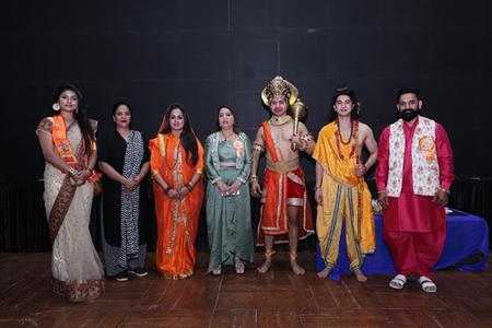 संगीता तिवारी ट्रस्ट द्वारा संगीतमय रामायण नाटक का सफल मंचन