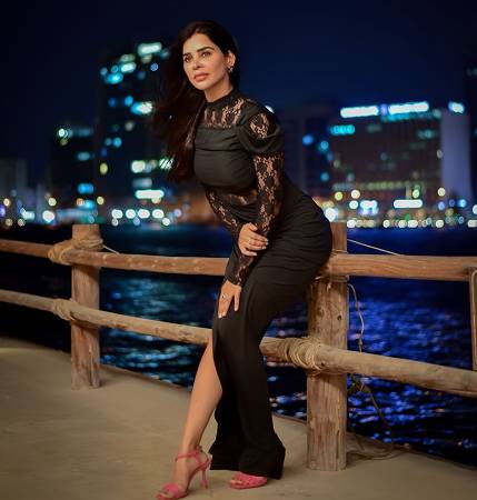 Actress  Nivedita Chandel Showcases Beauty, Grace, And Desert Vibes In A Stunning Dubai Photoshoot