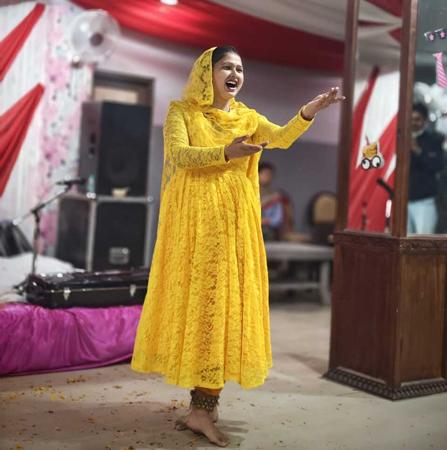 Rekha Thakur Dancing Star Of Himachal Has Won Several Awards And Now Interested To Enter Bollywood To Show Her Talent