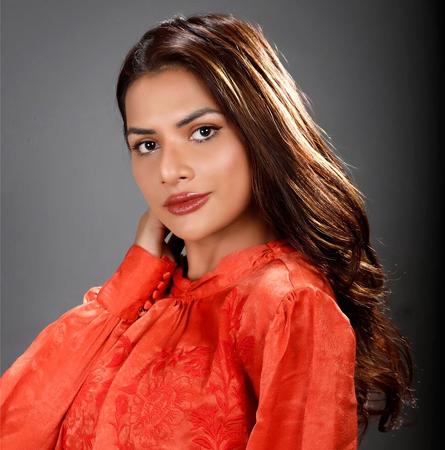 Model Roshni Bano Photoshoot In Mumbai